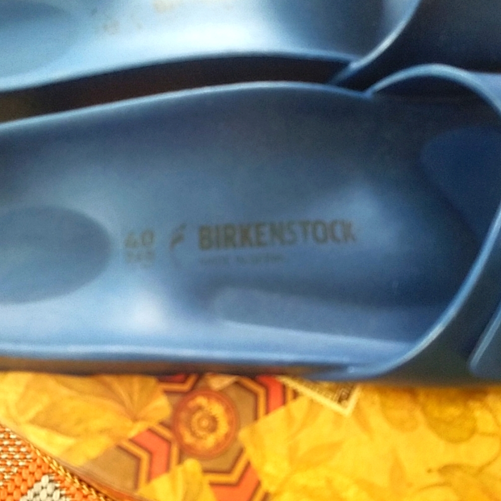 Shoes - Picture 2 of 4